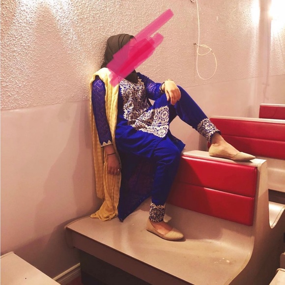 Blue Pakistani suit - Picture 1 of 7